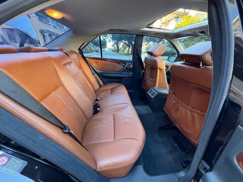 2000 Mercedes-Benz E-Class E 320