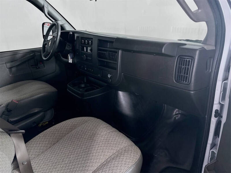 2023 Chevrolet Express LS 3500