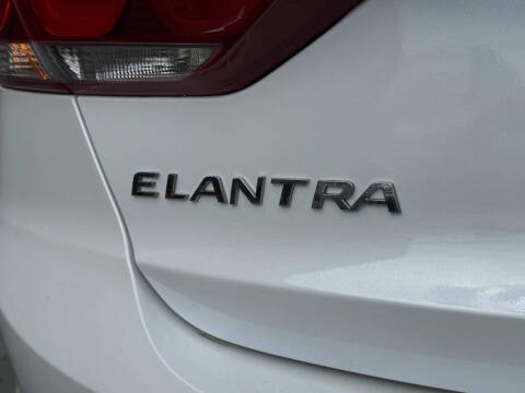 2018 Hyundai Elantra