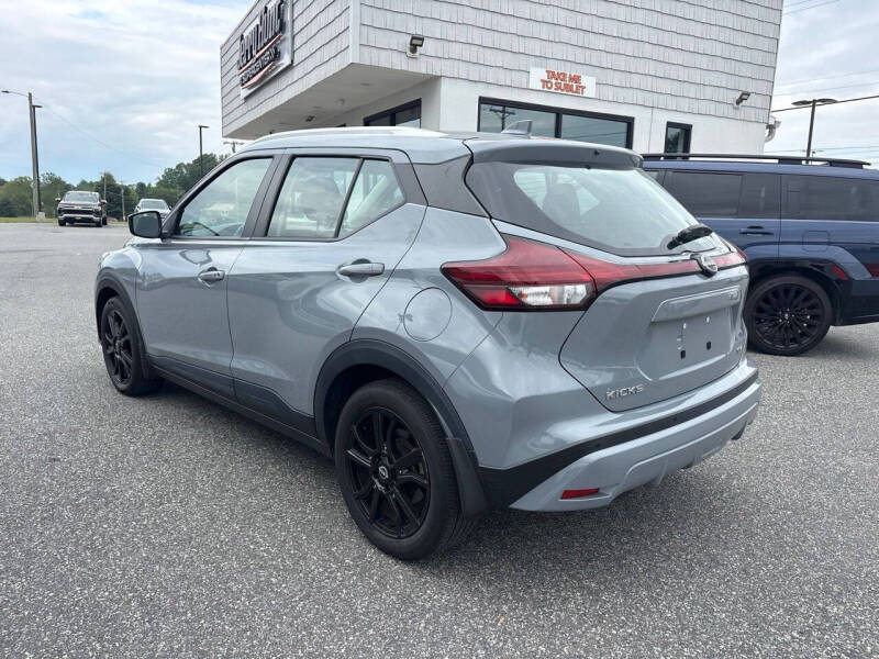 2023 Nissan Kicks SV