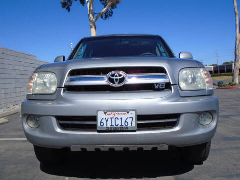 2005 Toyota Sequoia SR5