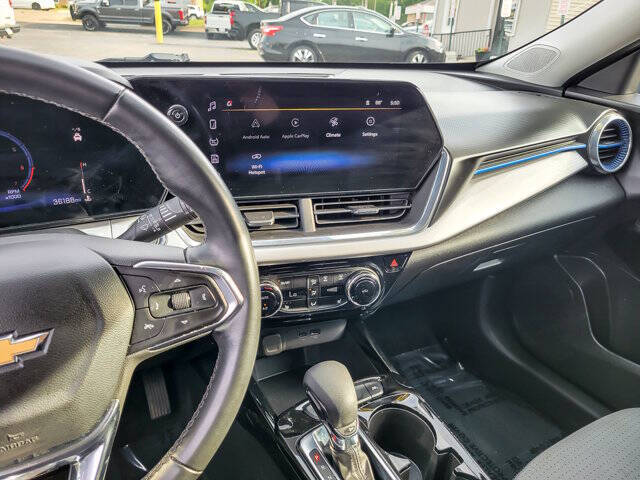 2024 Chevrolet Trax LT