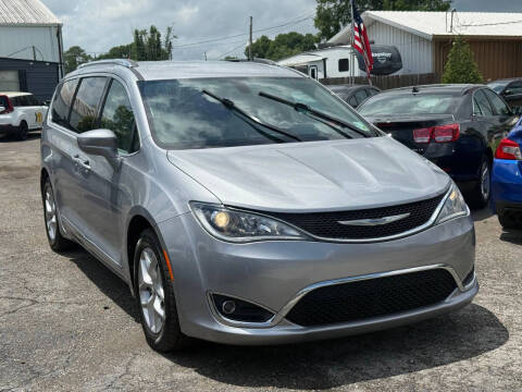 2018 Chrysler Pacifica Touring L Plus