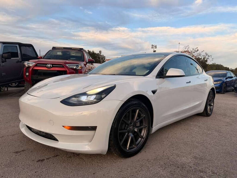 2021 Tesla Model 3 Base's photo