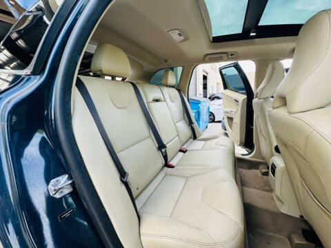 2015 Volvo XC60 T5 Drive-E Premier Plus