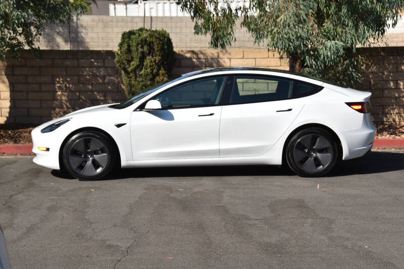 2022 Tesla Model 3 Base photo 3