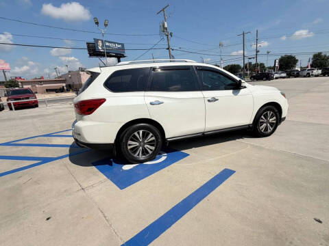 2017 Nissan Pathfinder