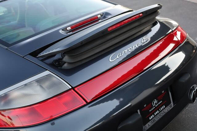 2004 Porsche 911 Carrera 4S