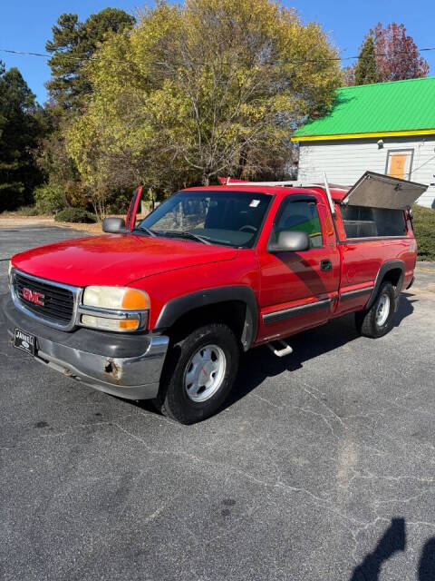 2000 GMC Sierra SL's photo