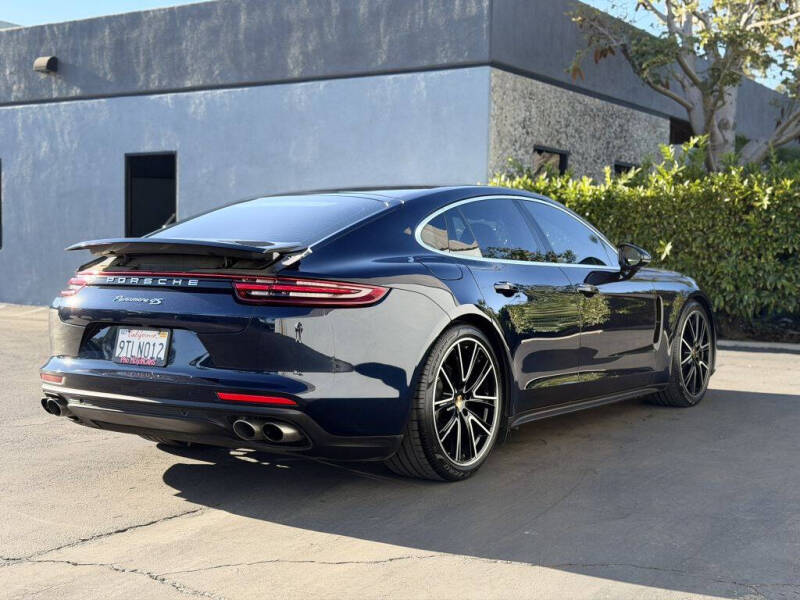 2018 Porsche Panamera 4S