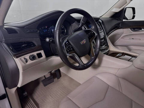 2019 Cadillac Escalade Luxury