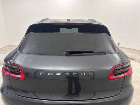 2017 Porsche Macan