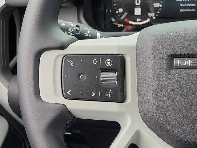 2024 Land Rover Defender 110 V8 P500 SE