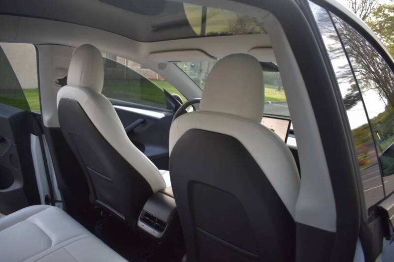 2023 Tesla Model Y Long Range - Photo 16