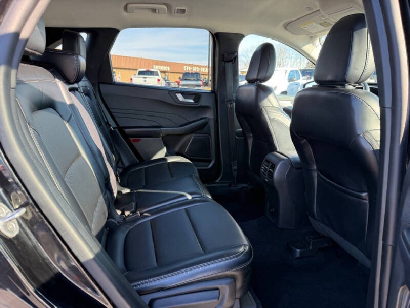 2023 Ford Escape Platinum