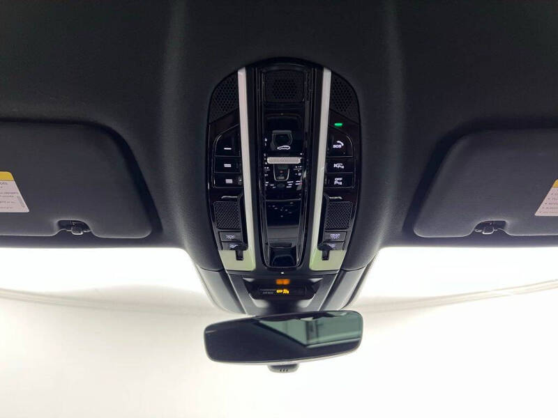 2023 Porsche Cayenne Coupe Platinum Edition