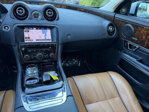 2014 Jaguar XJ