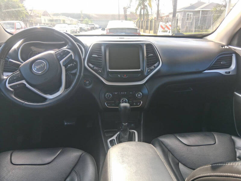 2017 Jeep Cherokee Overland