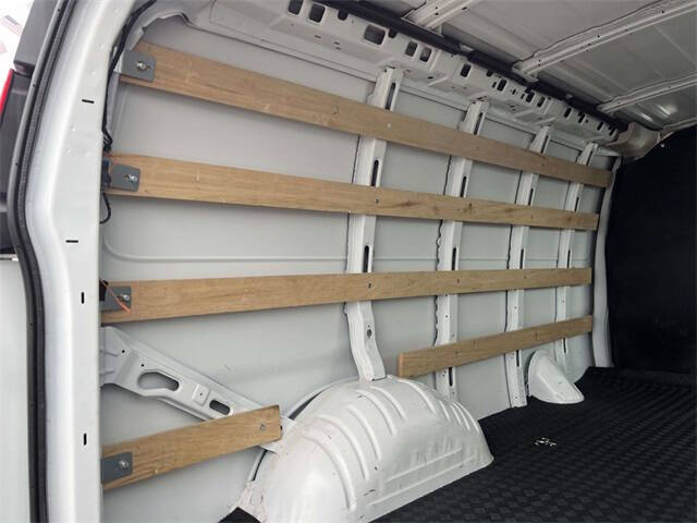 2024 Chevrolet Express 2500