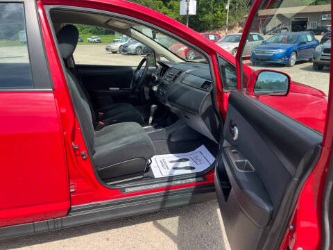 2011 Nissan Versa 1.8 S