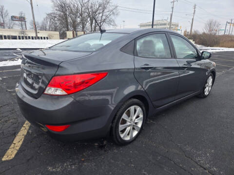 2013 Hyundai Accent GLS