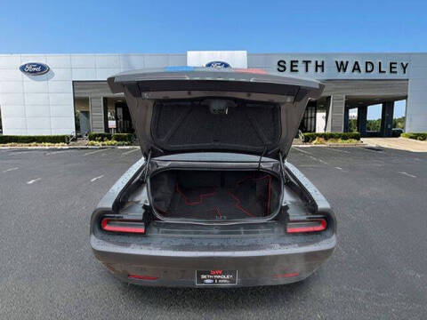 2018 Dodge Challenger 392 HEMI Scat Pack Shaker