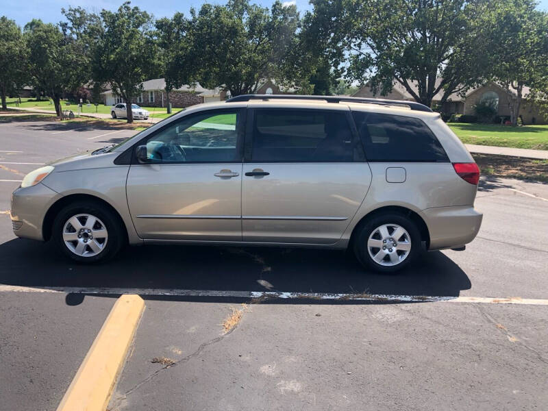 2005 Toyota Sienna for sale at A&P Auto Sales in Van Buren AR