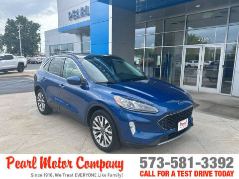 2022 Ford Escape Hybrid Titanium