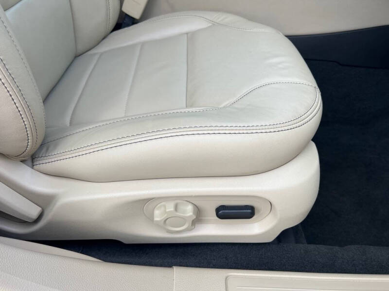 2016 Ford Taurus SEL