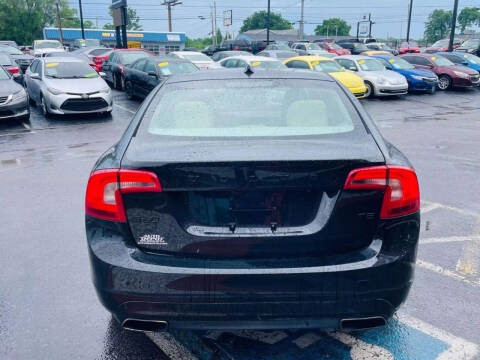 2015 Volvo S60 T5 Drive-E Platinum