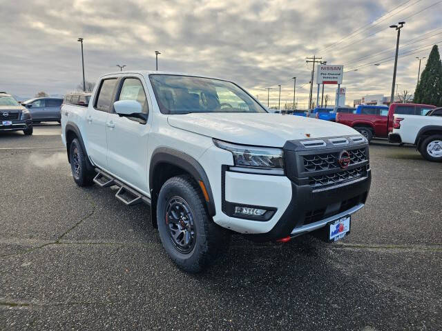 2025 Nissan Frontier PRO-4X's photo