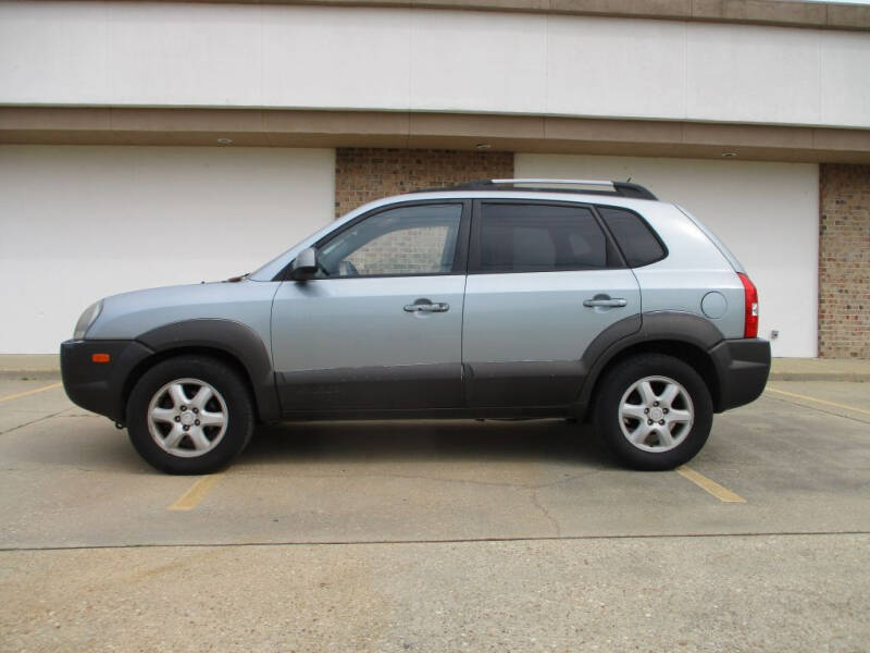 2005 Hyundai Tucson for sale at A & P Automotive in Montgomery AL