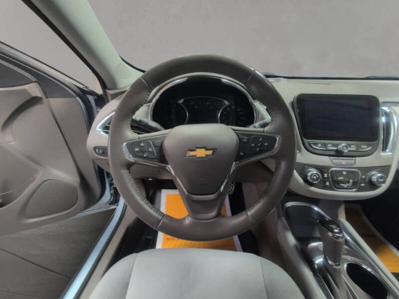 2017 Chevrolet Malibu LT