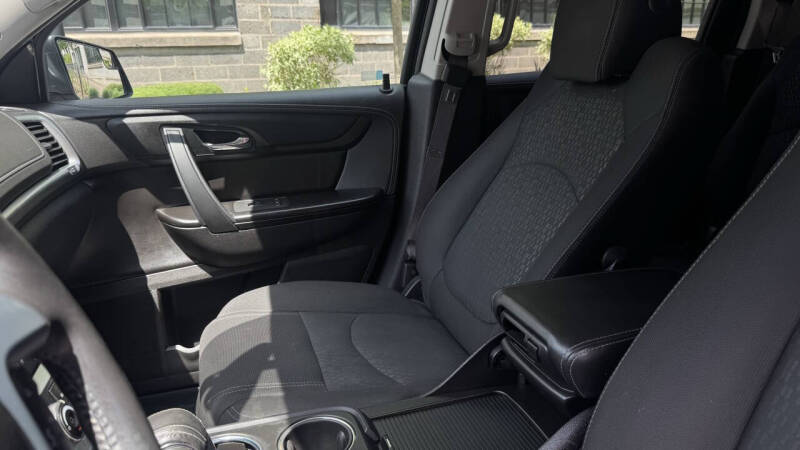 2014 GMC Acadia SLE-2