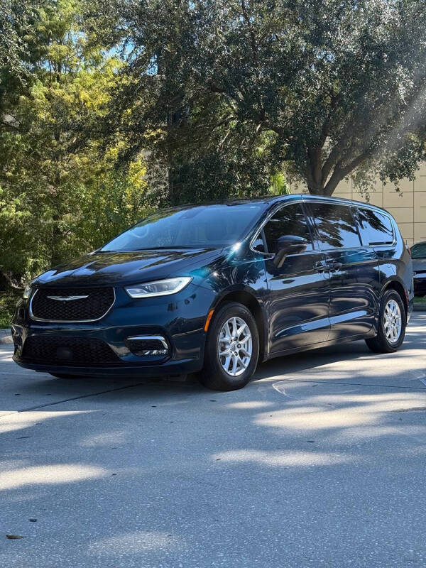 2023 Chrysler Pacifica Touring L