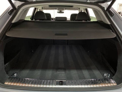 2023 Audi e-tron quattro Premium Plus