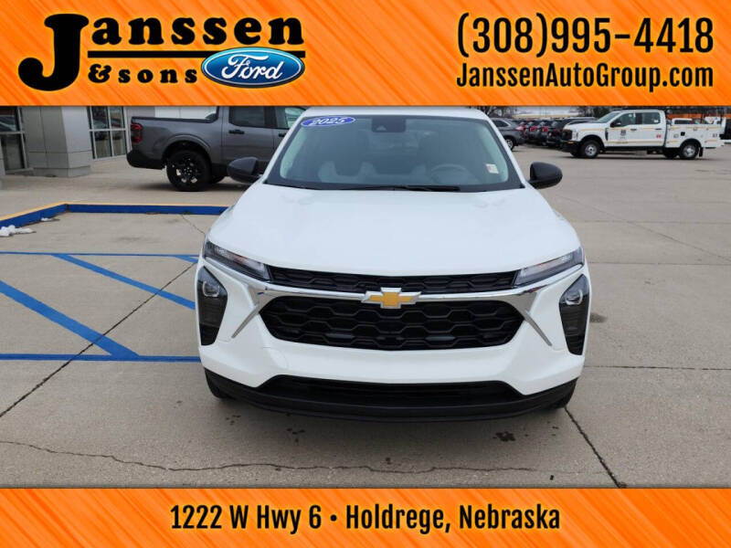 2025 Chevrolet Trax LS