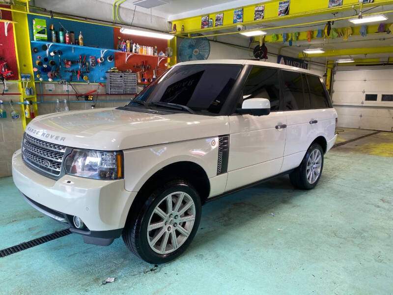 2010 Land Rover Range Rover Supercharged photo 3