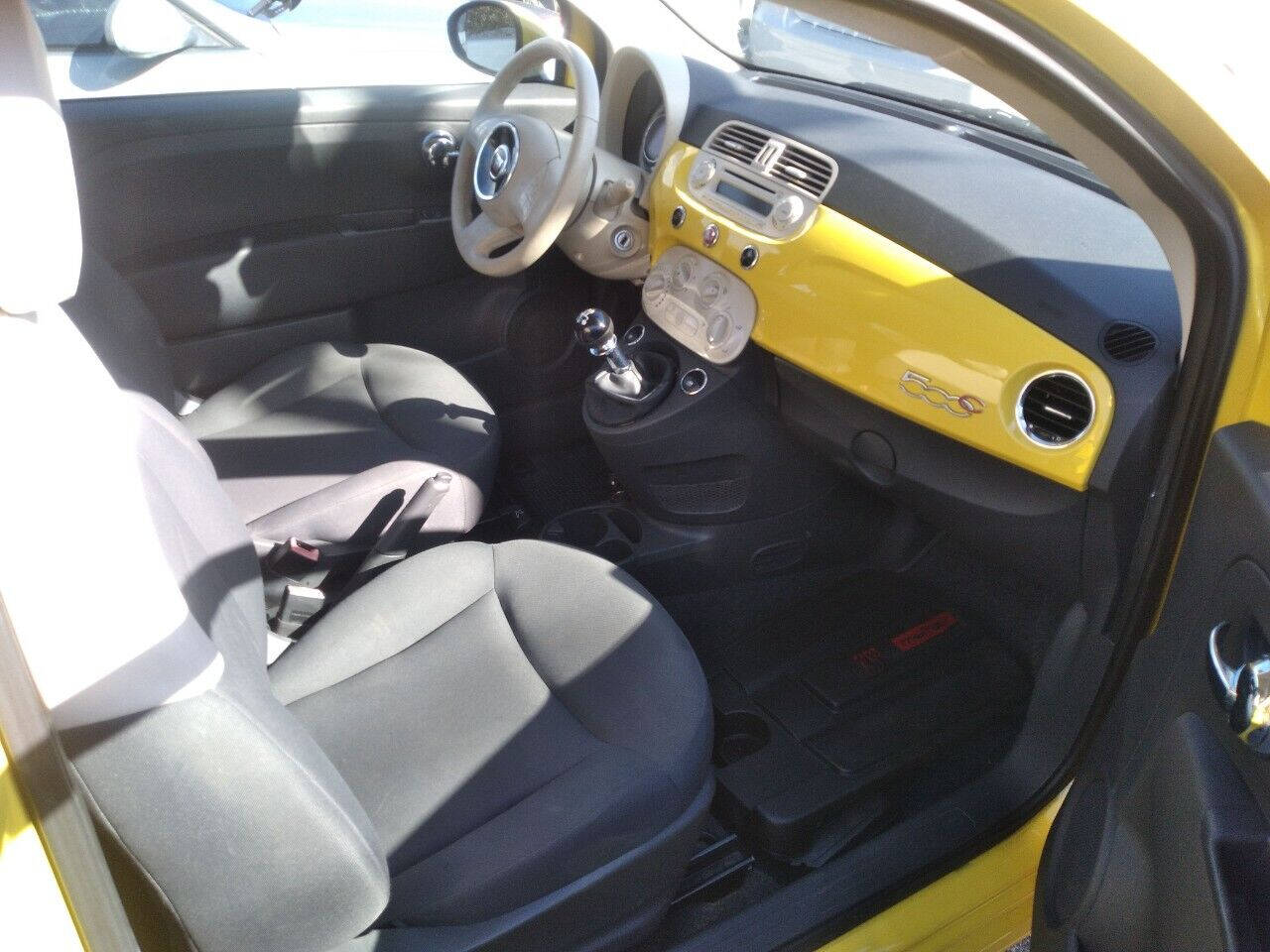 2012 FIAT 500 Convertible - $6,999