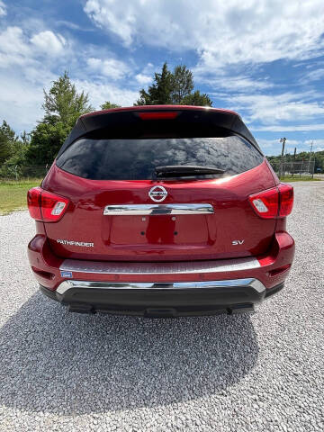 2017 Nissan Pathfinder SV
