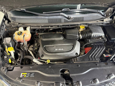 2017 Chrysler Pacifica Touring-L
