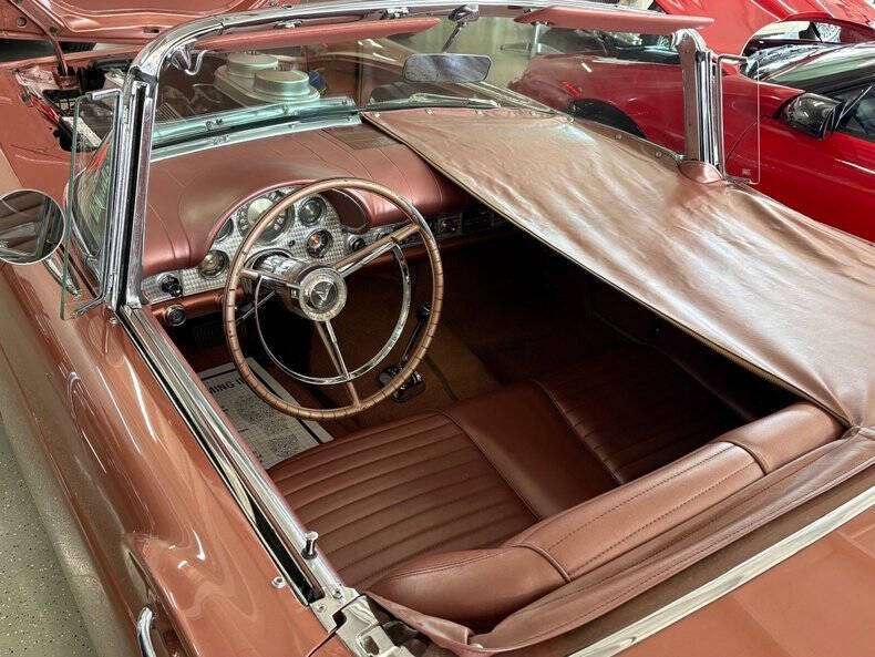 1957 Ford Thunderbird