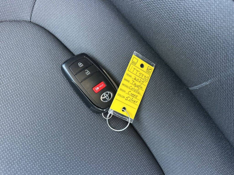 2025 Toyota Corolla Cross LE