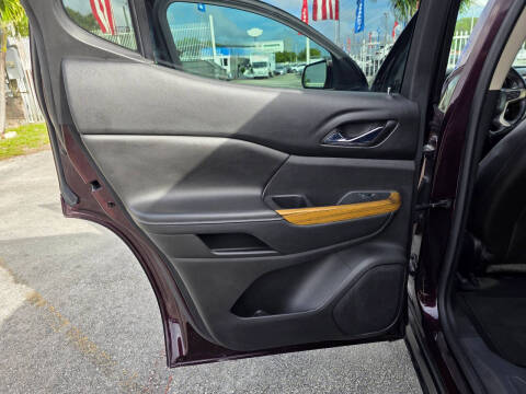 2017 GMC Acadia Denali