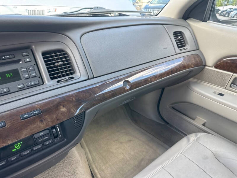 2011 Mercury Grand Marquis LS