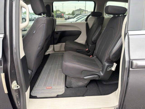 2020 Chrysler Pacifica Touring