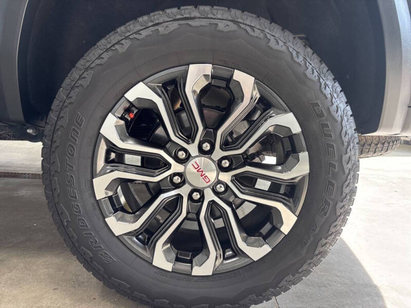 2024 GMC Canyon Denali