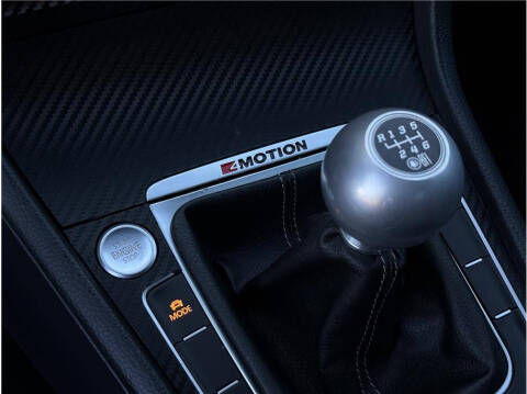 2016 Volkswagen Golf R