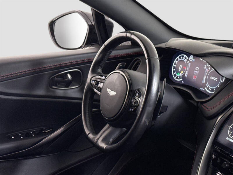 2021 Aston Martin DBX