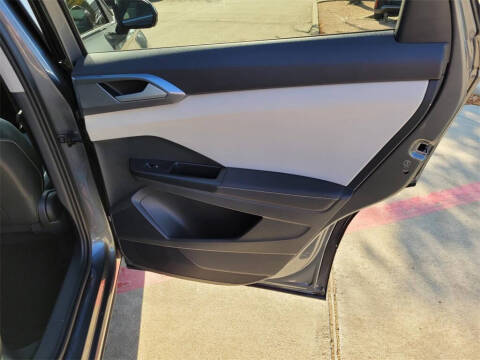 2025 Volkswagen Taos SEL 4Motion